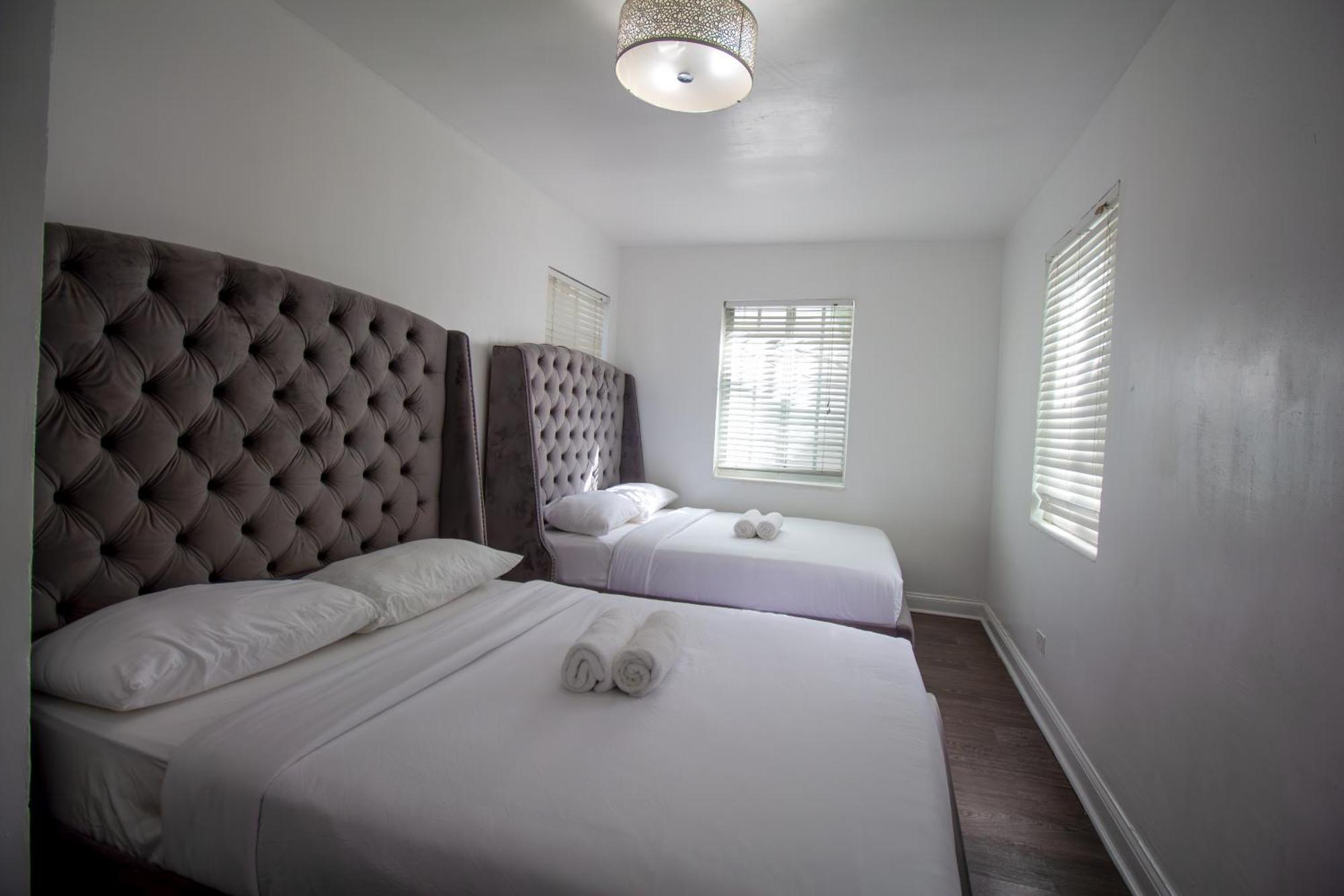 Courtyard Apartments Part Of The Oasis Casita Collection Miami Beach Esterno foto