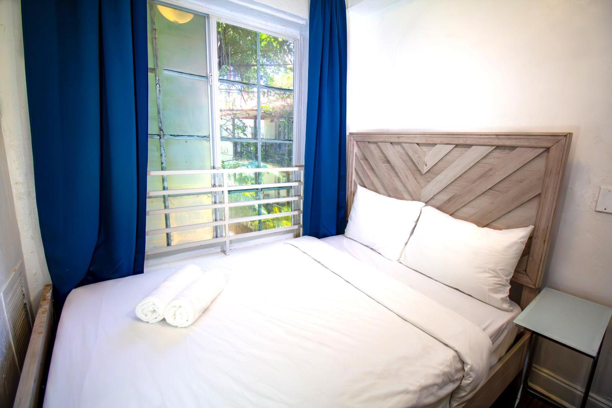Courtyard Apartments Part Of The Oasis Casita Collection Miami Beach Esterno foto