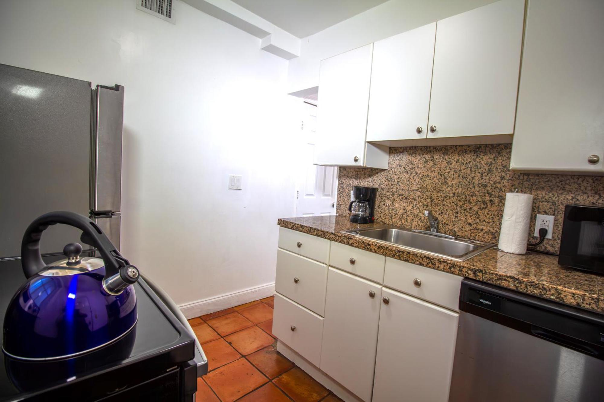 Courtyard Apartments Part Of The Oasis Casita Collection Miami Beach Esterno foto