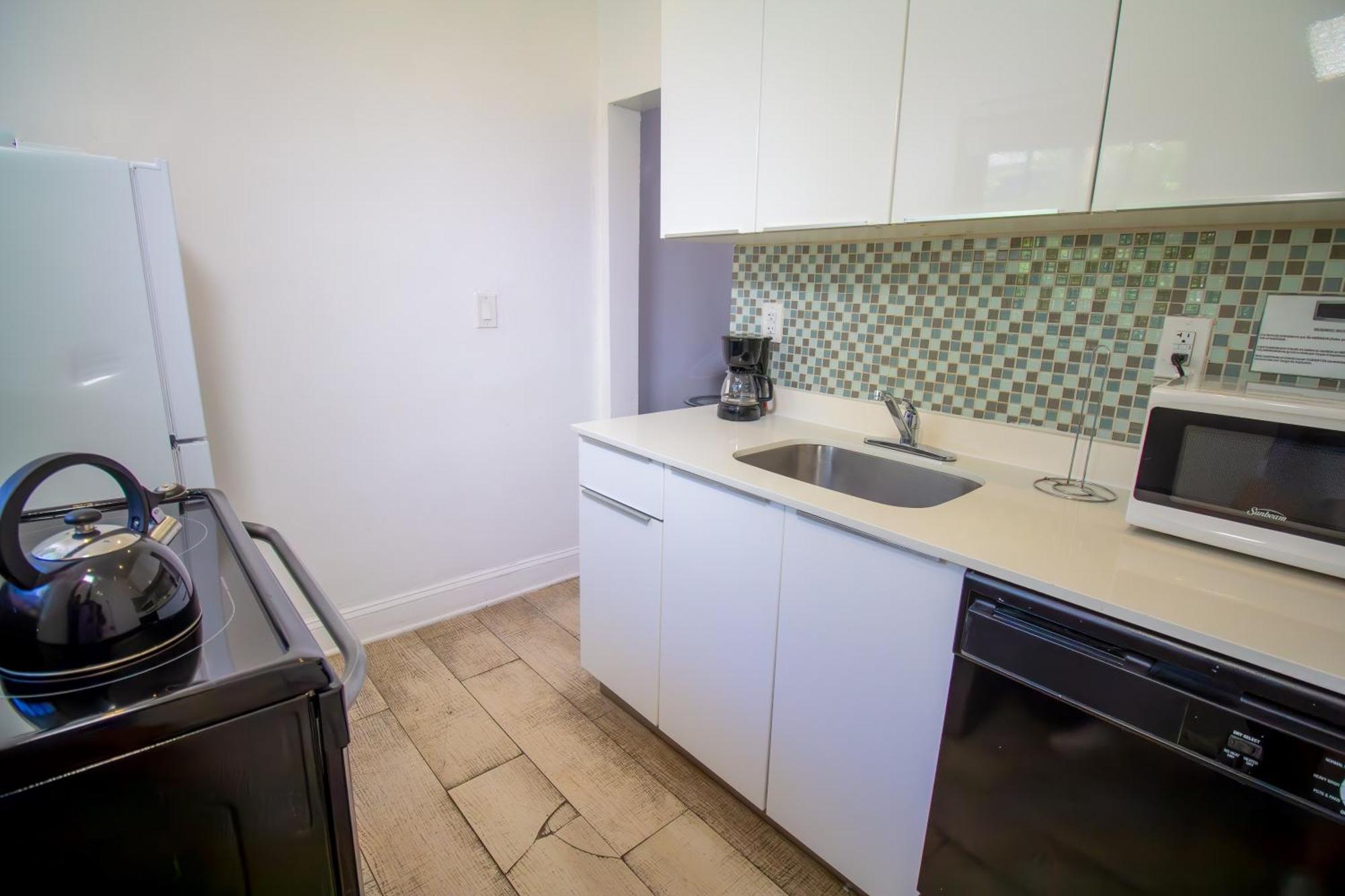 Courtyard Apartments Part Of The Oasis Casita Collection Miami Beach Esterno foto